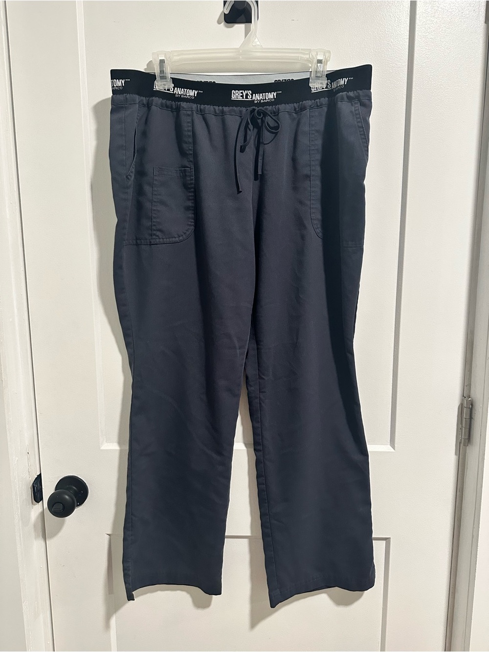 Grey's Anatomy Women's Drawstring Scrub Joggers in Charcoal